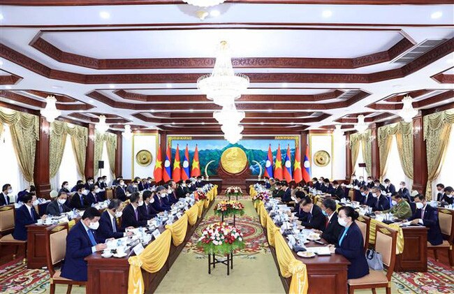 Việt Nam - Lào nhất trí đẩy mạnh hợp tác về kinh tế, thương mại, đầu tư và năng lượng