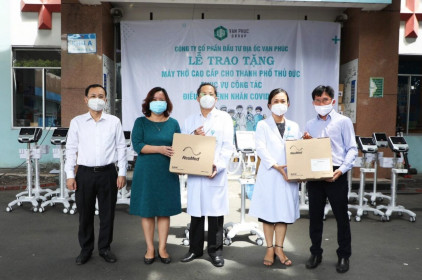Các doanh nghiệp bất động sản tiếp tục ủng hộ tiền, máy thở, kit xét nghiệm để các địa phương chống Covid-19