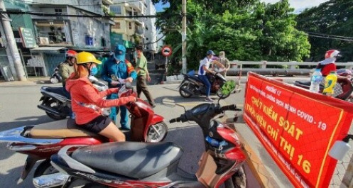 TP.HCM cho phép nhân viên siêu thị, cửa hàng tiện lợi được lưu thông sau 18 giờ