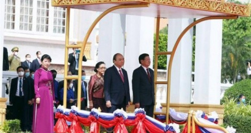 Việt Nam - Lào nhất trí đẩy mạnh hợp tác về kinh tế, thương mại, đầu tư và năng lượng