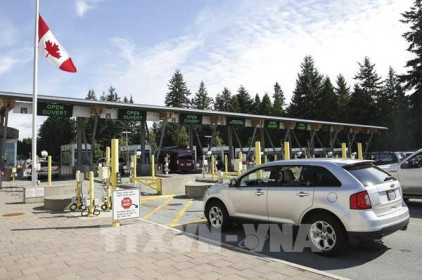 Canada chính thức mở lại biên giới với Mỹ