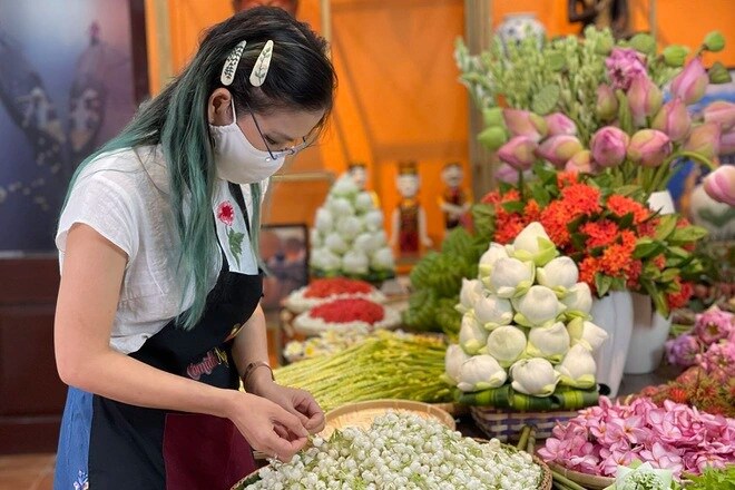 Chuyện những người từ "đếm tiền đô" chuyển sang "nhặt bạc lẻ" chờ vượt dịch