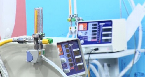 Doanh nghiệp nói gì về thông tin nâng giá máy thở?