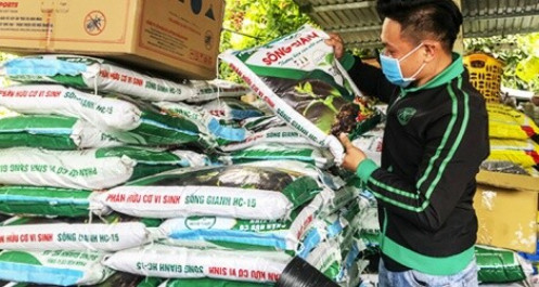 Nguồn cung phân bón không thiếu nhưng giá cao chót vót
