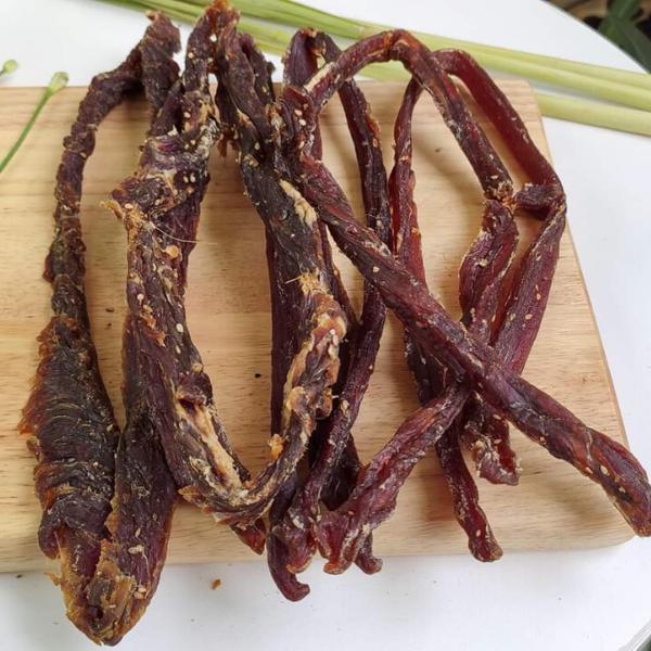 Gân bò khô "gây nghiện", 500.000 đồng/kg vẫn gây sốt