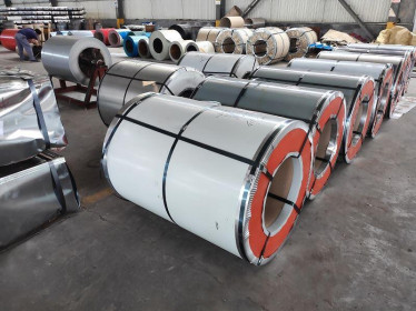 Giá thép xây dựng hôm nay 14/8: Trong nước ổn định, trên sàn giao dịch tăng trở lại