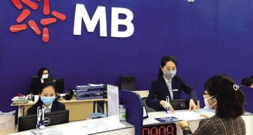 Ngân hàng khóc dở mếu dở trước làn sóng đòi giảm lãi suất