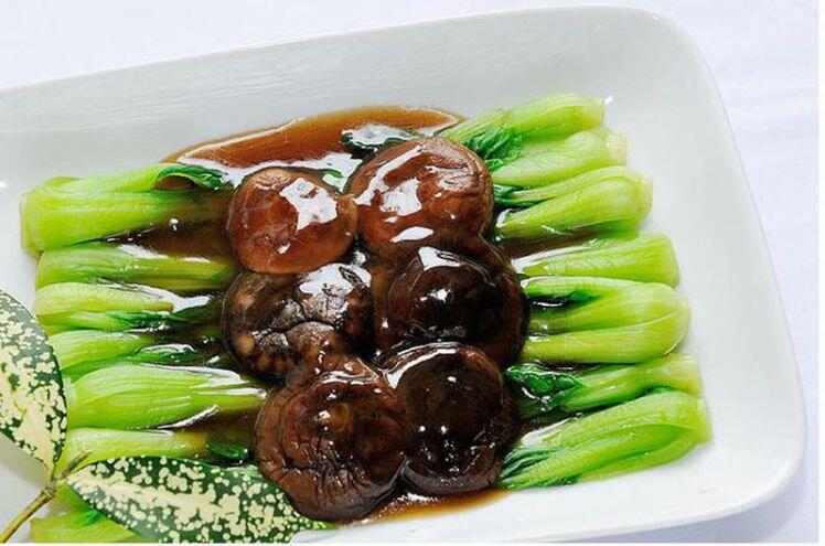 Nấm hương Nhật hơn 8 triệu đồng/kg, dân Hà Nội mua về xào rau