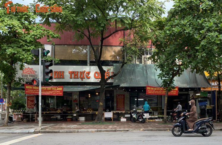 Nhà hàng, quán ăn sang chảnh chuyển qua bán rau, củ quả, đồ thiết yếu