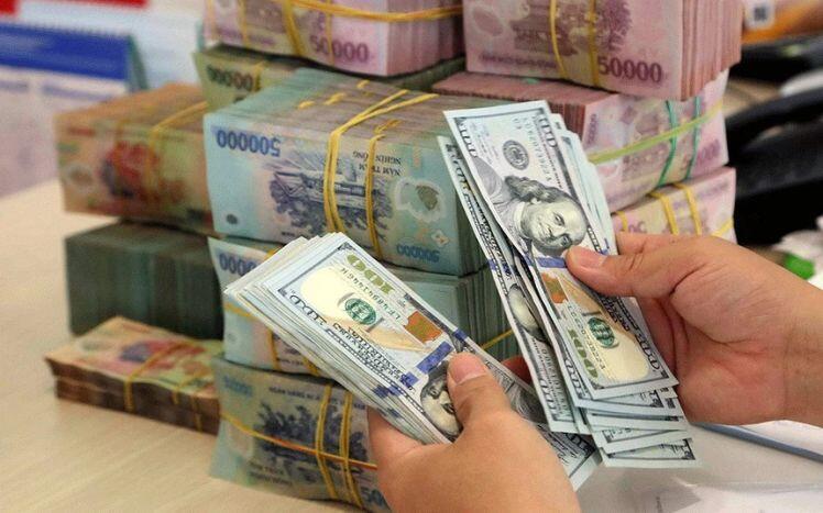 Ngân hàng Nhà nước đổi “chiến thuật”: Tỷ giá USD/VND giảm sâu, khác biệt tại chợ đen