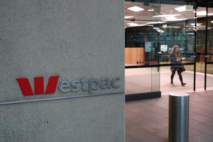 Westpac cân nhắc hoàn vốn cho nhà đầu tư