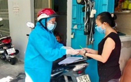 TPHCM hỗ trợ toàn bộ 2.5 triệu người dân gặp khó khăn, cán bộ sẽ mang tiền tới tận nhà