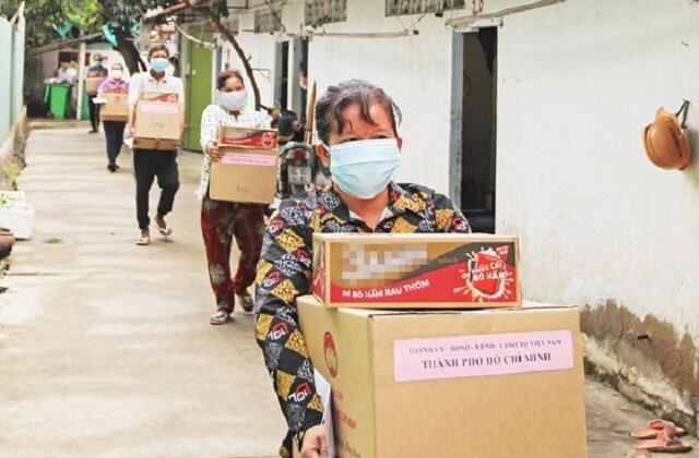 TPHCM hỗ trợ toàn bộ 2.5 triệu người dân gặp khó khăn, cán bộ sẽ mang tiền tới tận nhà