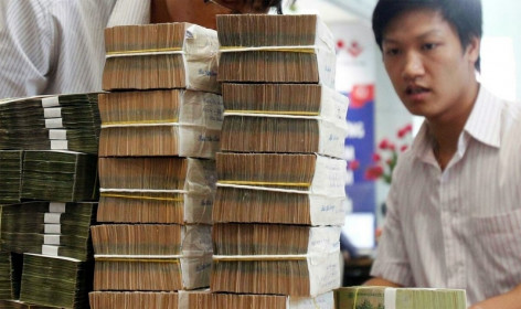 Đồng loạt đòi giảm lãi suất, ngân hàng lo lợi nhuận suy giảm