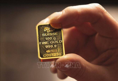 Chiều 18/8, giá vàng châu Á quanh mức cao của hai tuần