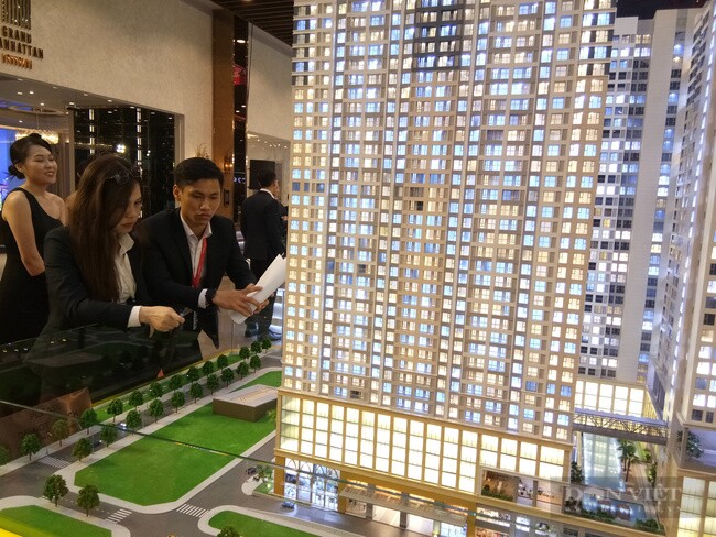 Liên tục M&A quỹ đất, "miếng bánh ngon" của các "đại gia" mùa dịch Covid-19?