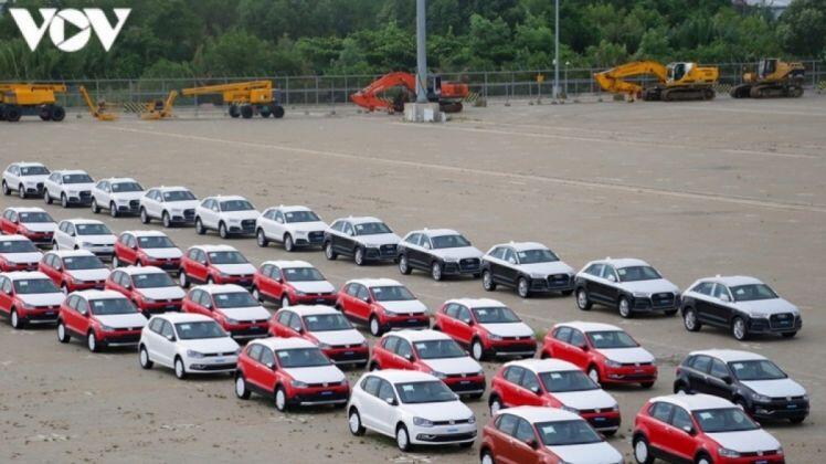 ô tô nhập khẩu: Vì sao vướng đại dịch Covid-19, giãn cách xã hội, nhưng xe nhập khẩu vẫn tăng hơn 100%?