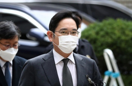 Vừa được ra tù 6 ngày, ‘thái tử Samsung’ Lee Jae-yong lại phải hầu tòa