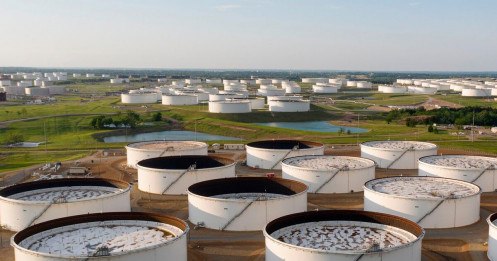 Giá xăng dầu hôm nay 21.8.2021: Biến thể Delta kéo dầu mất hơn 9% trong tuần