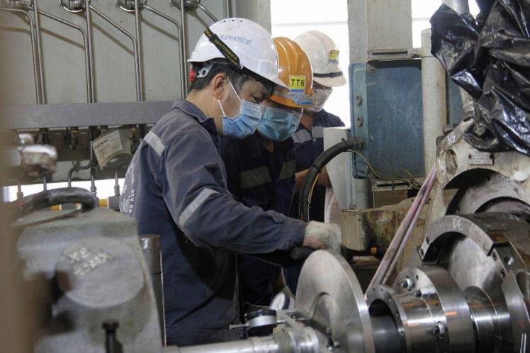 Nhu cầu thị trường yếu do Covid-19 gây khó khăn với sản phẩm dầu khí