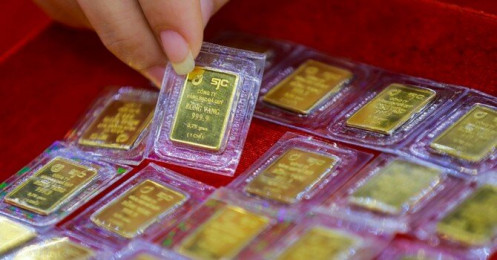 Đồng USD lên đỉnh 9 tháng và kìm hãm giá vàng