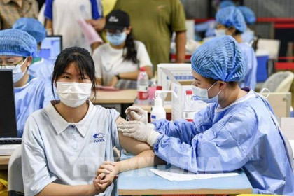 Trung Quốc có thể đạt miễn dịch cộng đồng vào cuối năm