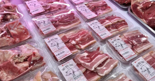Thịt lợn nhập khẩu tăng mạnh dù giá lợn hơi trong nước giảm