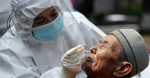 Thủ đô Indonesia tuyên bố đạt miễn dịch cộng đồng trước COVID-19