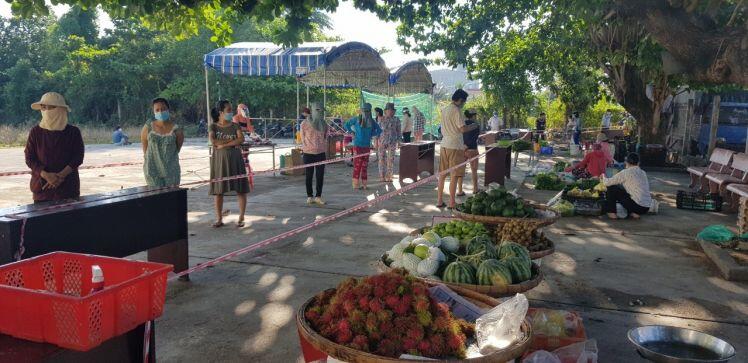 Nhiều doanh nghiệp tuyên bố không sản xuất bánh trung thu, đặc sản Tây Nguyên như bơ, sầu riêng tồn kho lớn