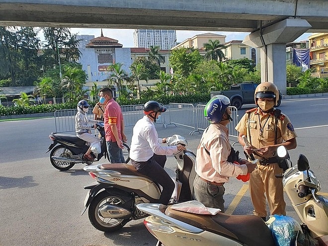 Không siết chặt việc cấp giấy đi đường, nguy cơ lây nhiễm dịch bệnh sẽ rất lớn
