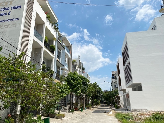 Giá đất mặt tiền trung tâm TPHCM cao gấp 11 lần vùng ven