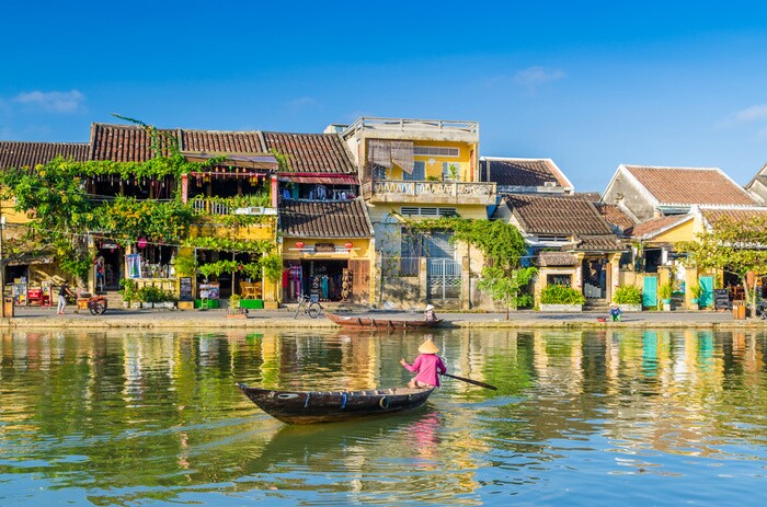 Bị Covid-19 đẩy vào ngõ cụt, doanh nghiệp du lịch phải ứng phó thế nào?
