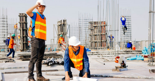 "Sóng" bất động sản cuối năm: Nhóm ngành nào hưởng lợi?