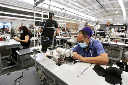 Kinh tế thế giới bước sang năm 2022 'lạc quan nhưng thận trọng'
