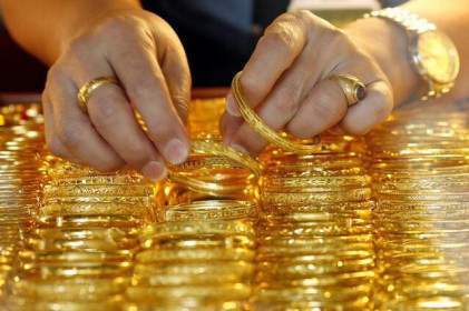 Giá vàng hôm nay 15.1.2022: Sụt giảm nhưng vẫn duy trì gần 61,7 triệu đồng