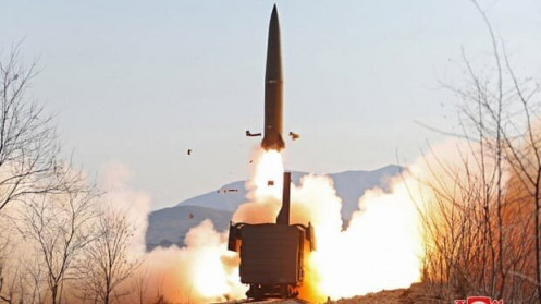 Triều Tiên nói gì về vụ phóng tên lửa mới nhất? Hàn Quốc "lấy làm tiếc", Anh-Mỹ chung phản ứng