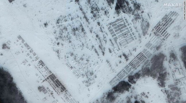 Ảnh vệ tinh cho thấy Nga di chuyển hết vũ khí khỏi căn cứ gần Ukraine ảnh 1