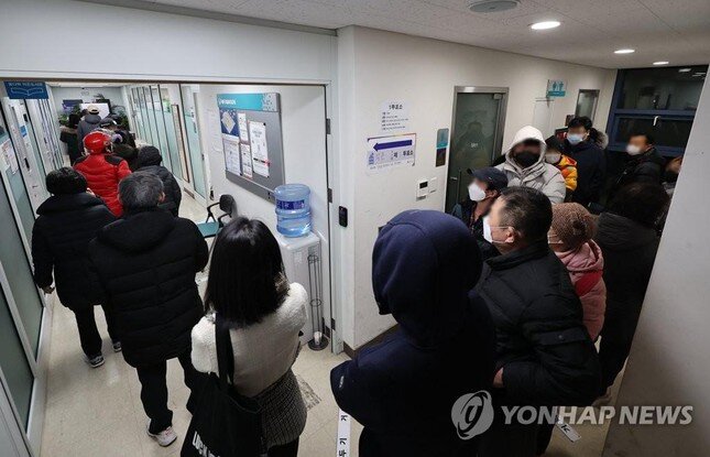 Hàn Quốc lập kỷ lục 342.000 ca COVID-19 mới trong ngày bầu cử tổng thống