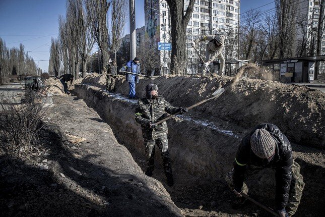 Nga tấn công miền Tây Ukraine ảnh 1
