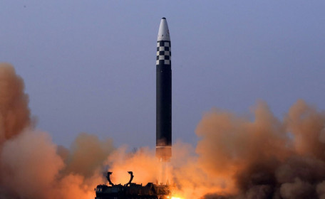 Triều Tiên xác nhận phóng tên lửa Hwasong-17, 'sẵn sàng đối đầu lâu dài với Mỹ'