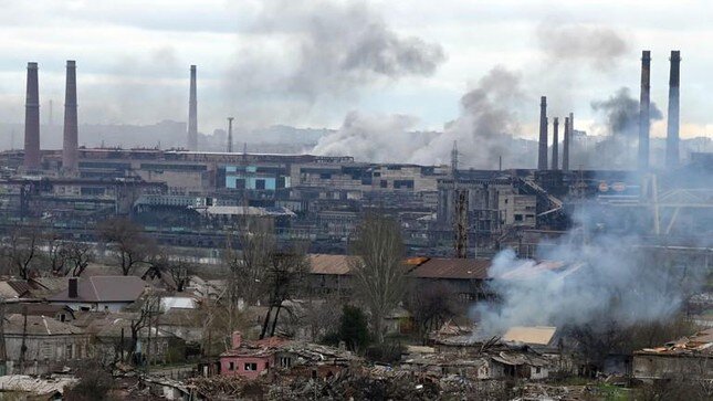 Tổng thống Putin lệnh bao vây nhà máy Azovstal để một con ruồi cũng không thể bay qua ảnh 1