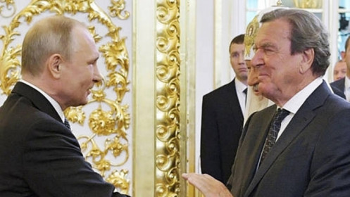 Ông Schroeder: Đức không thể cô lập Nga, để thịnh vượng cần đối thoại với Moskva