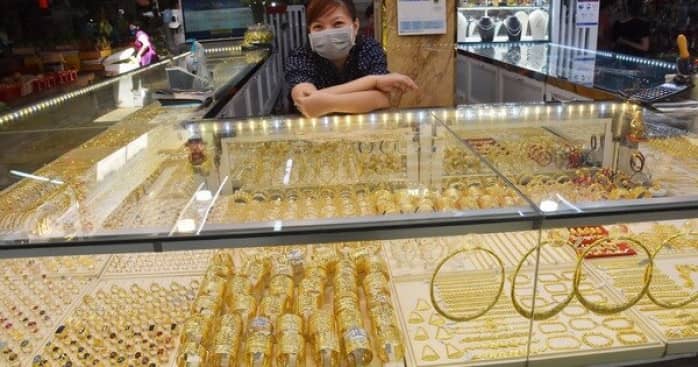 Giá vàng hôm nay 14-5: Bị bán khống khi chứng khoán quốc tế “đỏ” sàn