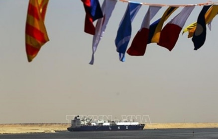 Doanh thu của kênh đào Suez dự kiến đạt 7 tỷ USD