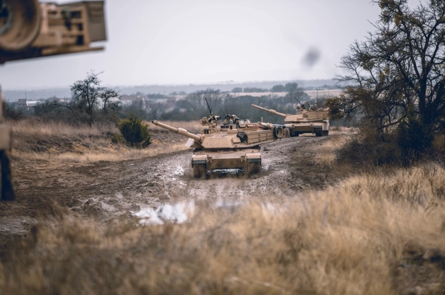 Mỹ sẽ chuyển giao 250 xe tăng ‘khủng’ cho Ba Lan ảnh 2
