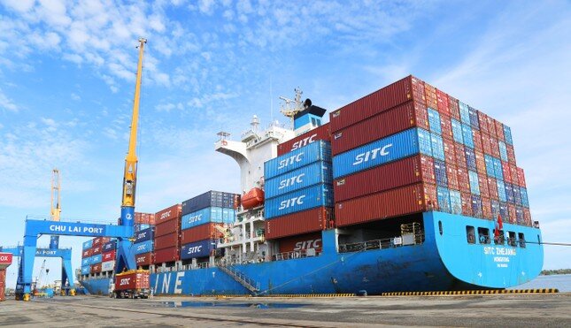 Đón tàu lớn và đánh dấu TEU CONTAINER quốc tế thứ 1 triệu qua Cảng Chu Lai ảnh 4