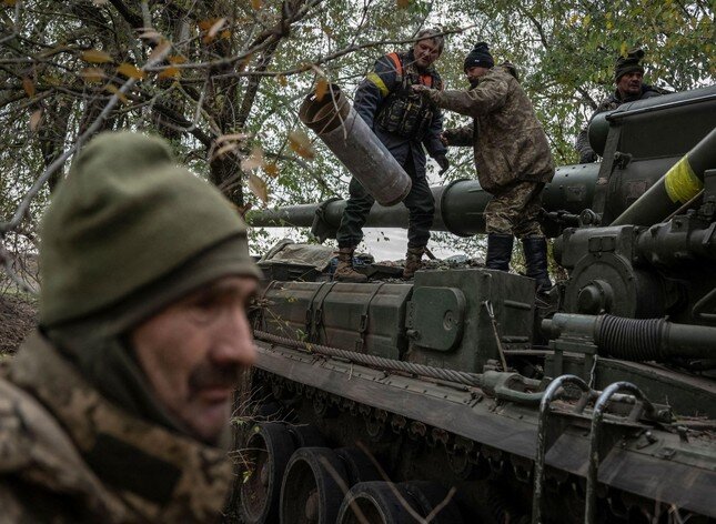 Nga rút quân khỏi thành phố Kherson, Tổng thư ký NATO chúc mừng Ukraine ảnh 3