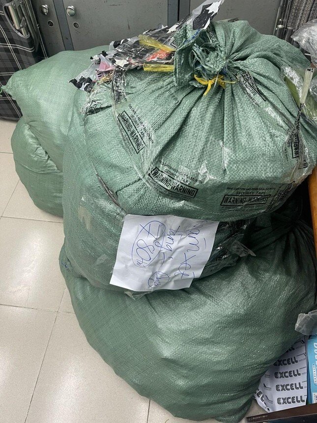 Lật tẩy thủ đoạn trộm cắp ở kho hàng sân bay Tân Sơn Nhất ảnh 2