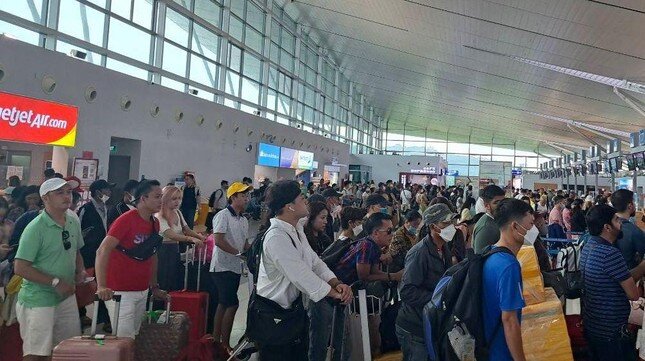 Hàng nghìn khách du lịch đang mắc kẹt ở Phú Quốc ảnh 5