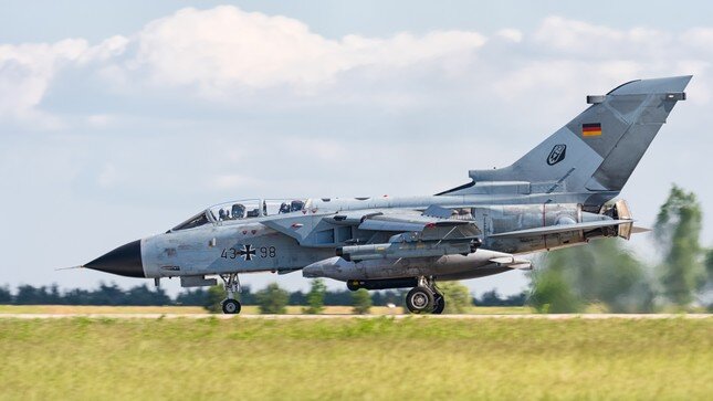 Ukraine đề nghị Đức nhượng lại 93 máy bay chiến đấu Tornado để đối phó với Nga trong cuộc xung đột ảnh 2